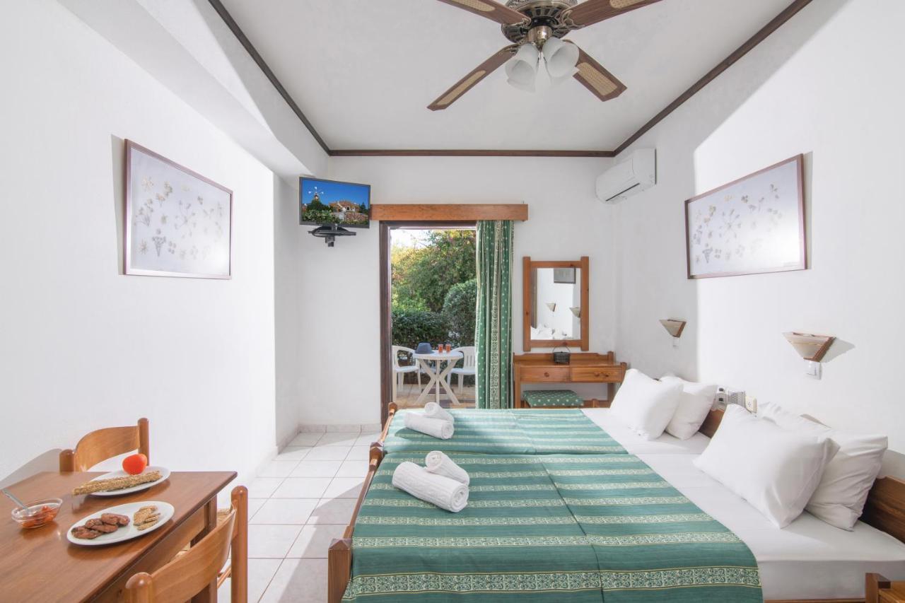 Iliostasi Beach Apartments 헐소니소스 외부 사진