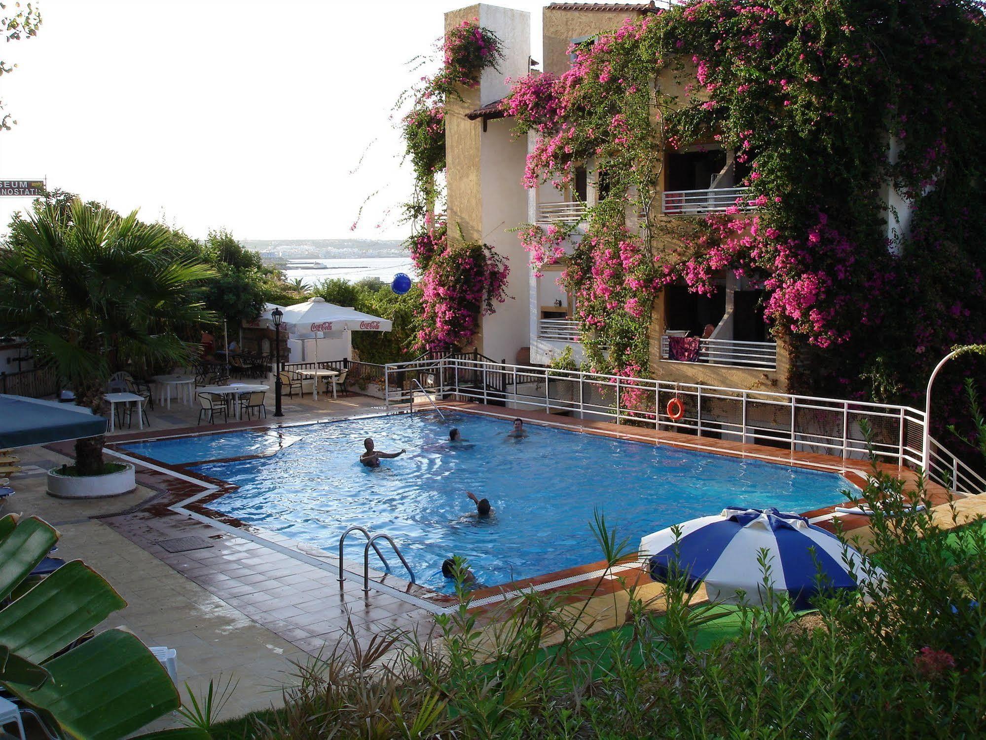 Iliostasi Beach Apartments 헐소니소스 외부 사진