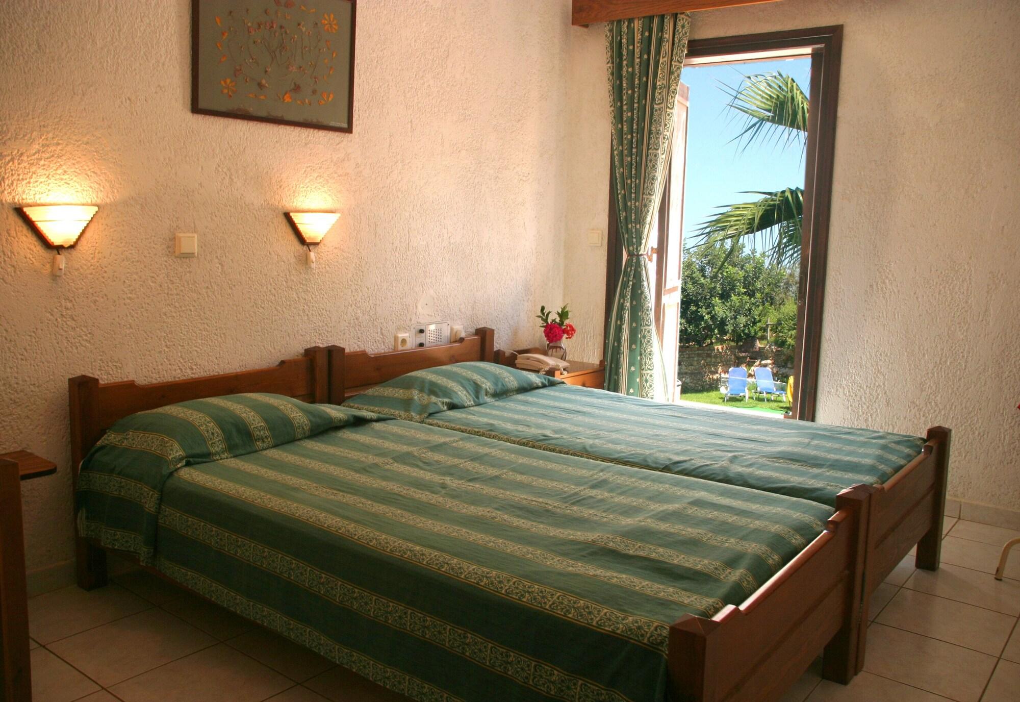Iliostasi Beach Apartments 헐소니소스 외부 사진